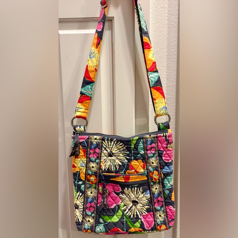 5 VERA BRADLEY Multicolor Floral Quilted Crossbody Bags, vanity and wallet EUC - Picture 13 of 14